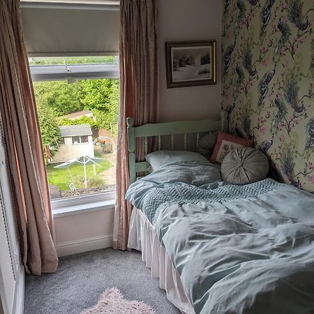 キングストン・アポン・ハル 6 Trinity Grove Ella Street Hu5 3Bb Bed & Breakfast エクステリア 写真